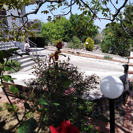 Dolce Risveglio Oda ve Kahvaltı 3*